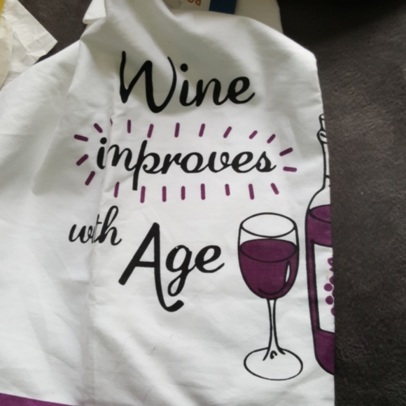 NWT Wine-themed Gift Package + Free Gift! - Picture 2 of 11